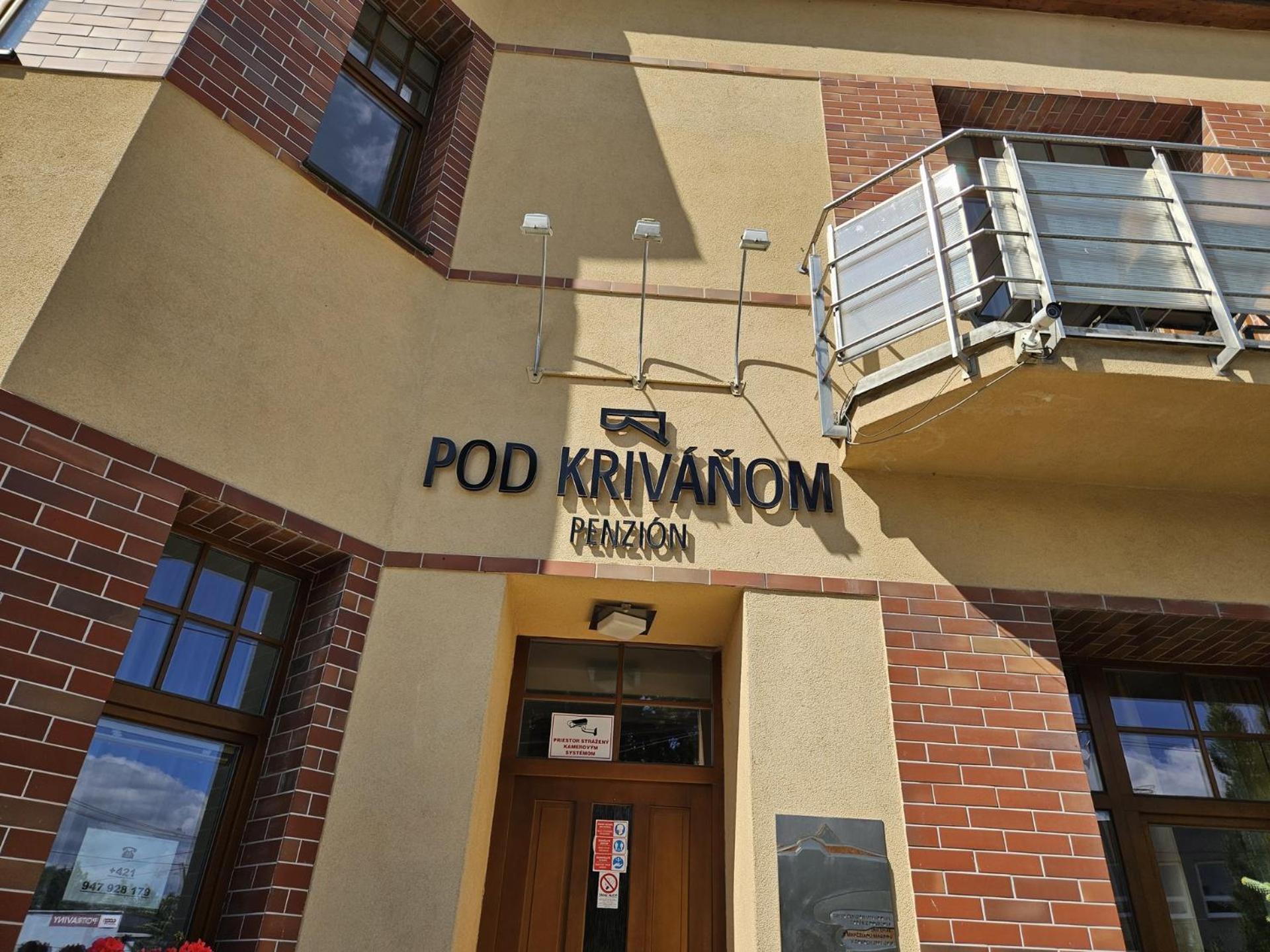 Penzion Pod Krivanom Liptovský Hrádok Zewnętrze zdjęcie